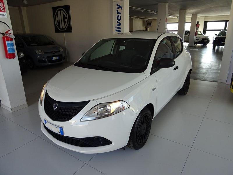 Lancia Ypsilon 1.2 69 CV 5 porte GPL Ecochic Elefantino Blu