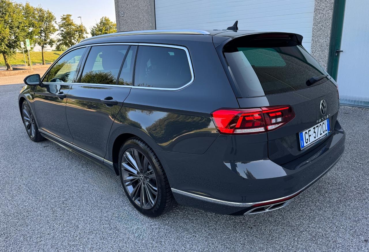 Volkswagen Passat Variant 2.0 TDI R Line Tetto panoramico