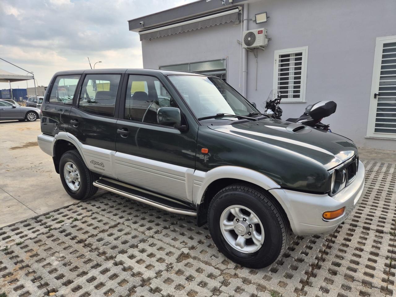 Nissan Terrano II 2.7 Tdi 5 porte SE 7 POSTI
