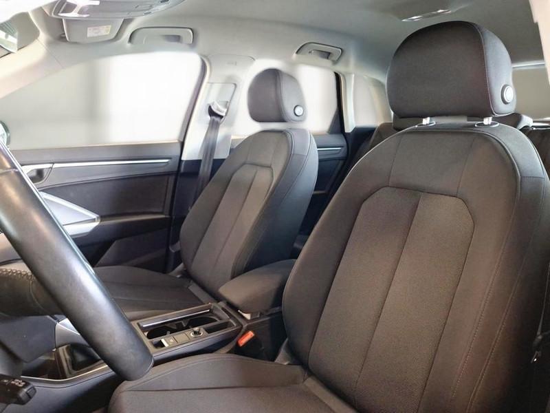 AUDI Q3 35 TDI Business