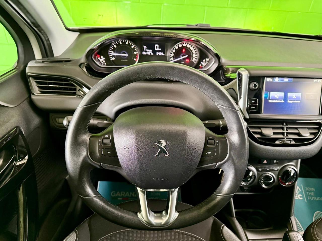 Peugeot 208 PureTech 82CV E6 Allure 5P