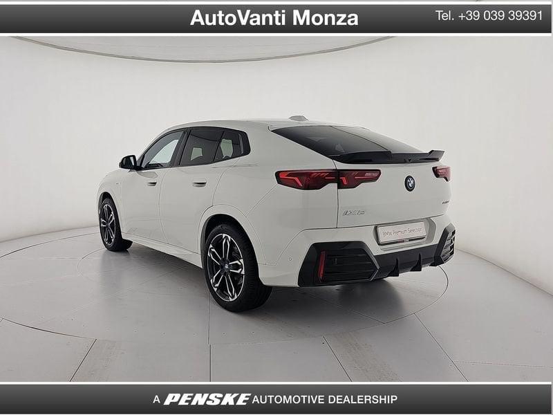 BMW iX2 eDrive 20 M Sport Pro