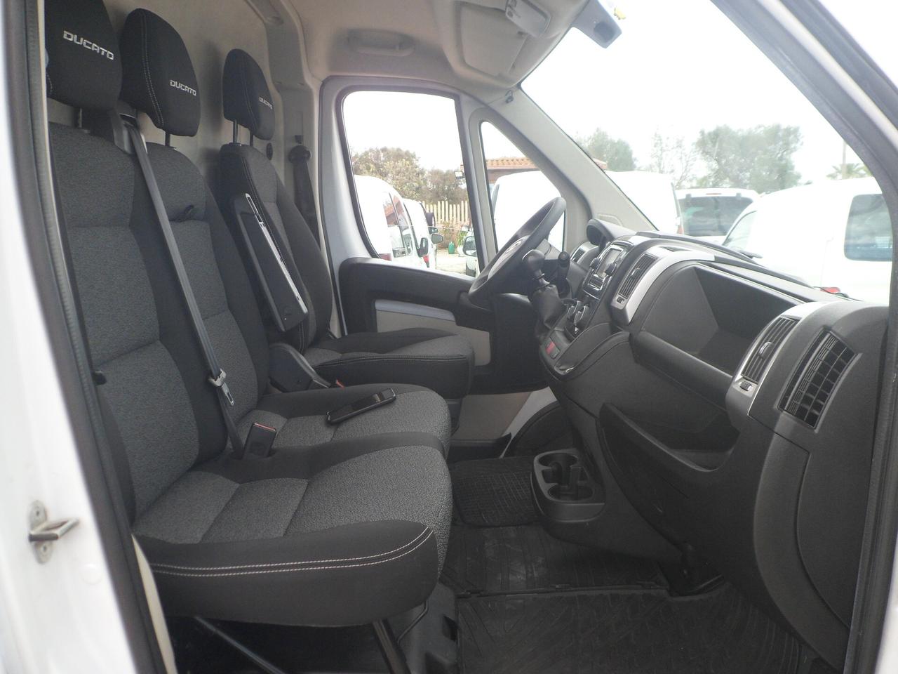 Fiat Ducato furgone tetto basso