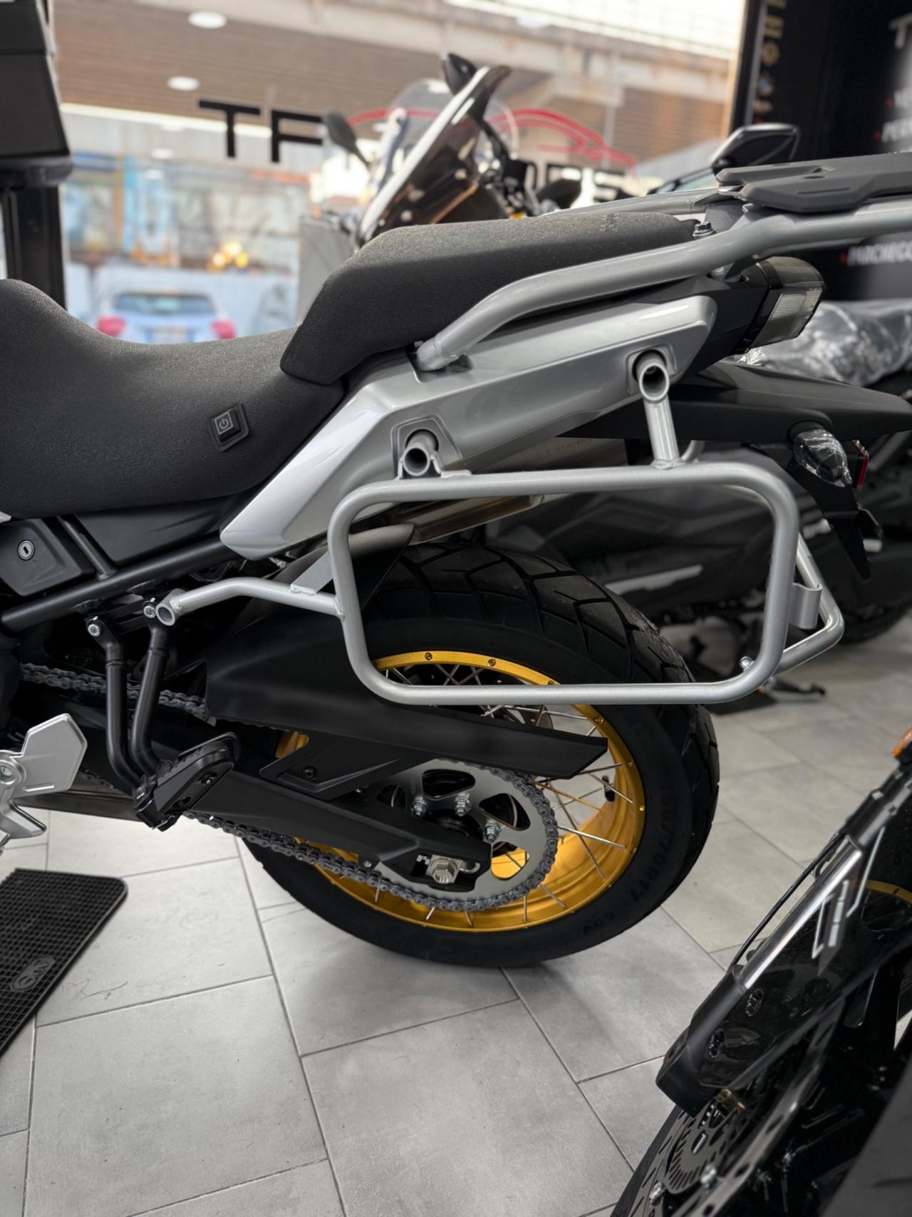 CF MOTO 700MT ADV NUOVA PRONTA CONSEGNA