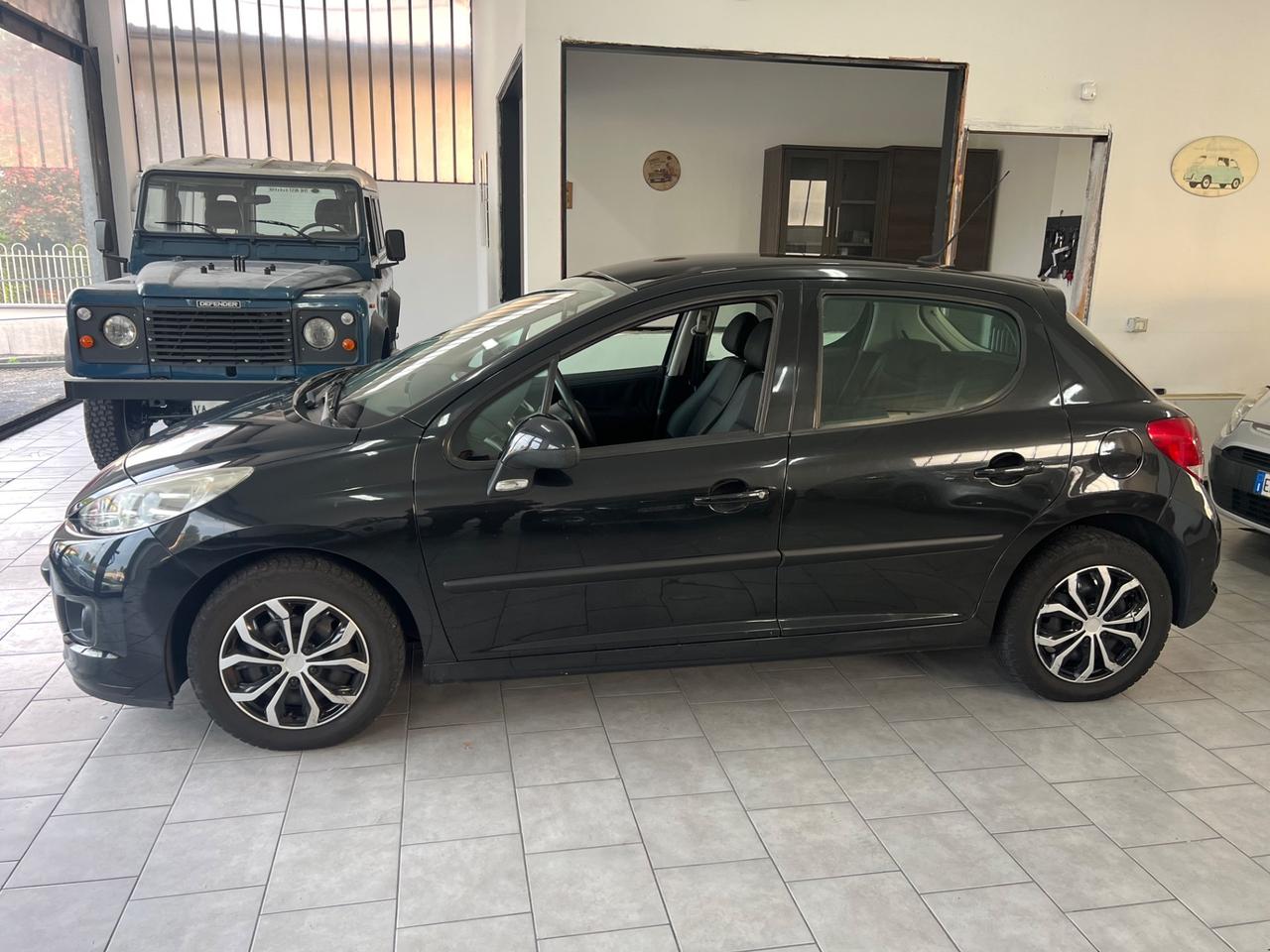 Peugeot 207 1.4 8V 75CV 5p.ECO GPL 120000KM