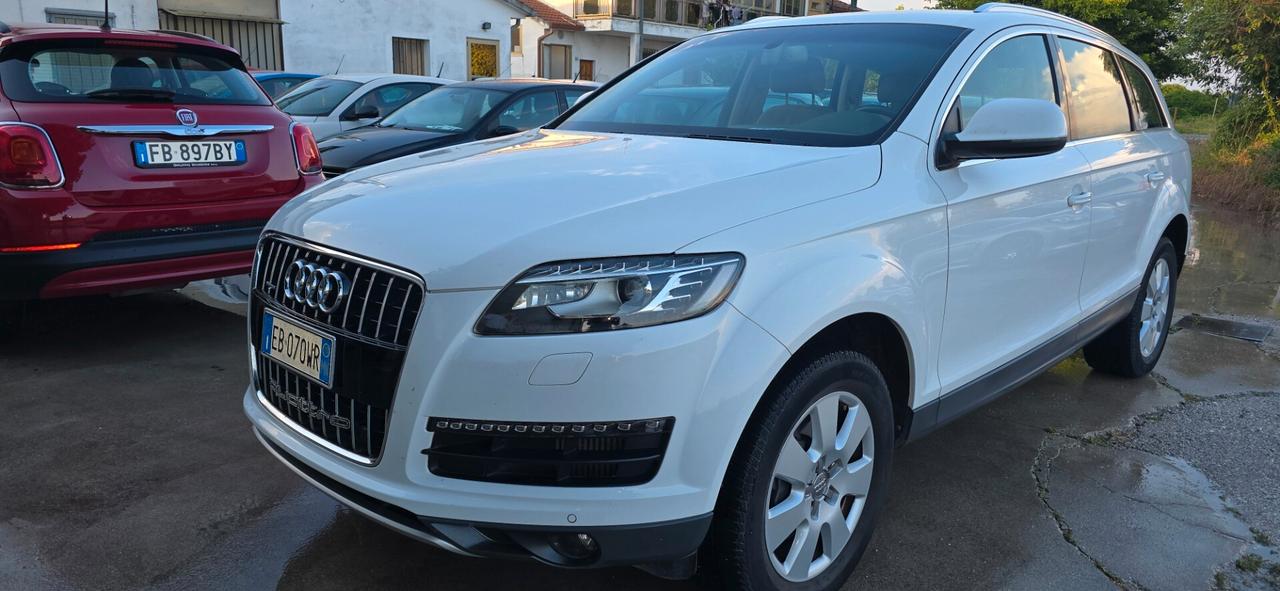 Audi Q7 3.0 TDI 240 CV clean diesel quattro tip. Advanced Plus