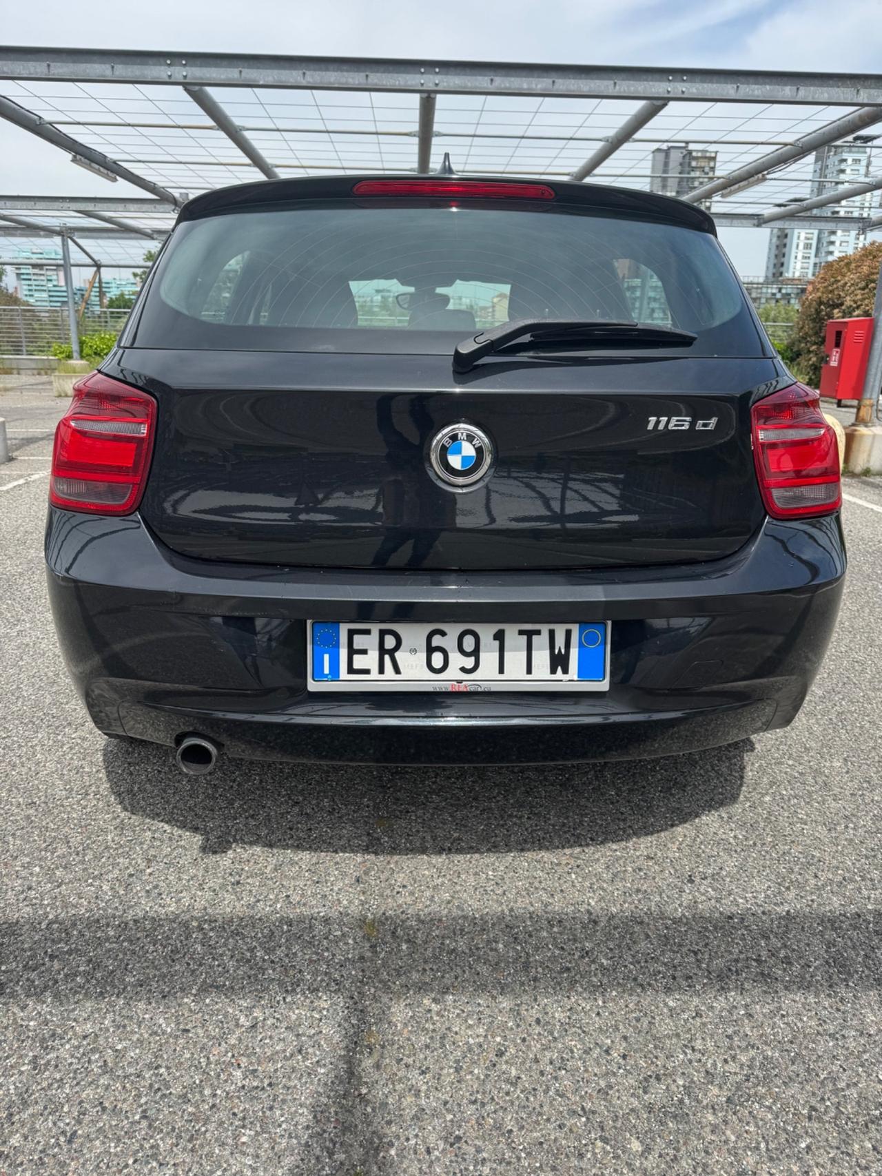 Bmw 116 116d 5p. Urban