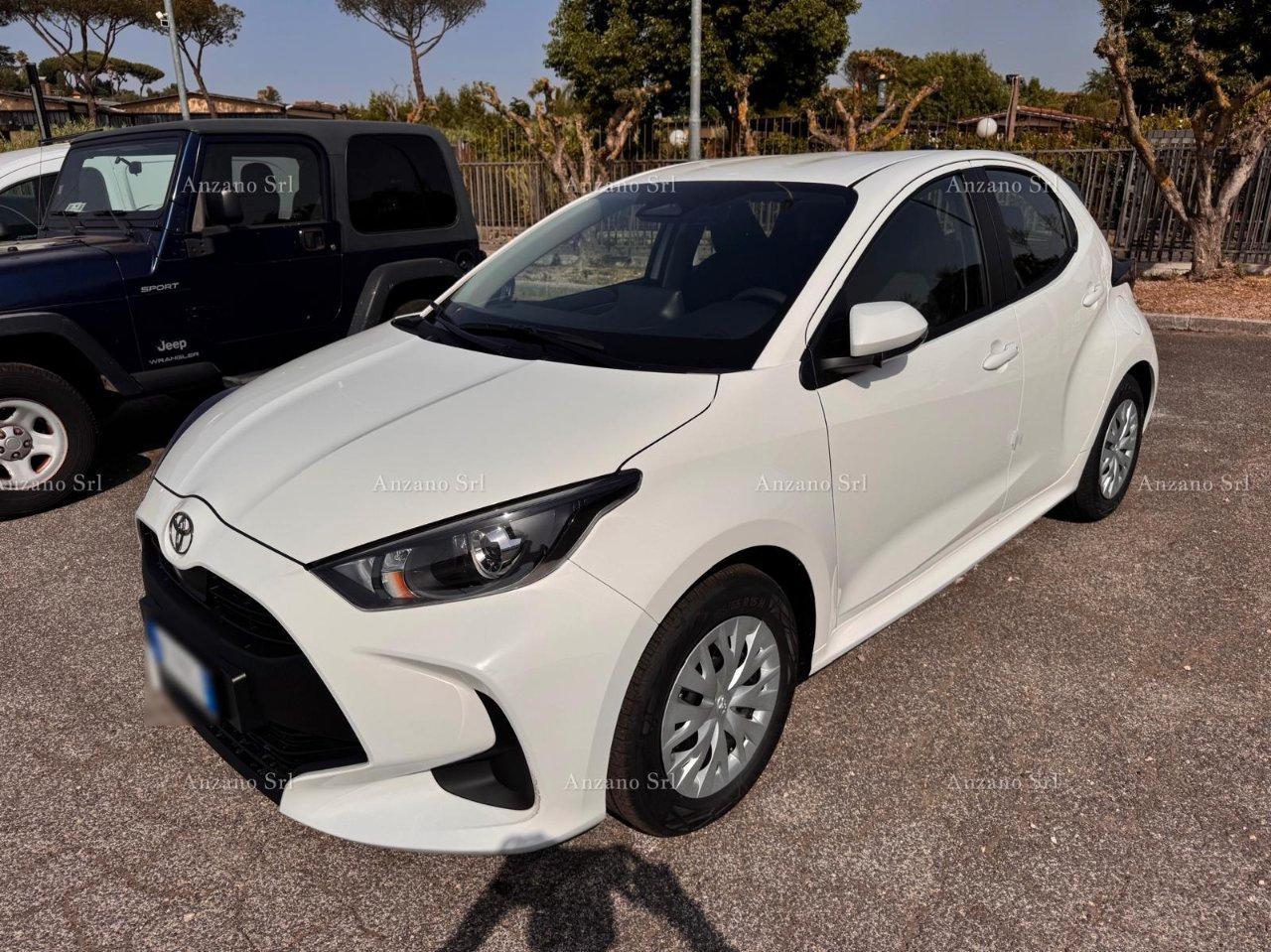 Toyota Yaris 1.5h 115 Icon NEOPATENTATI "PREZZO REALE NON LEGATO A FINANZIARIA"