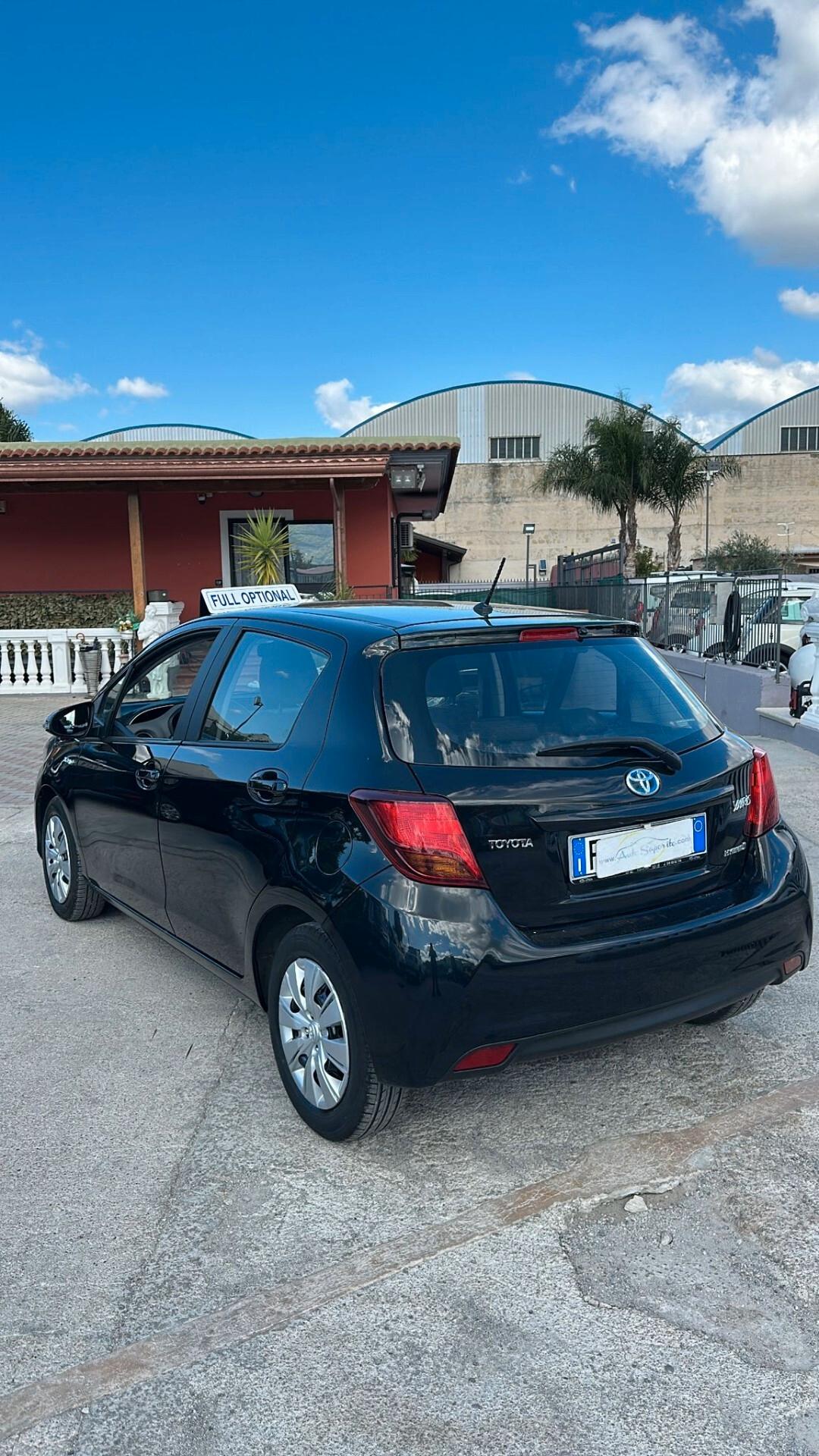 Toyota Yaris 1.5 Hybrid 5 porte Business