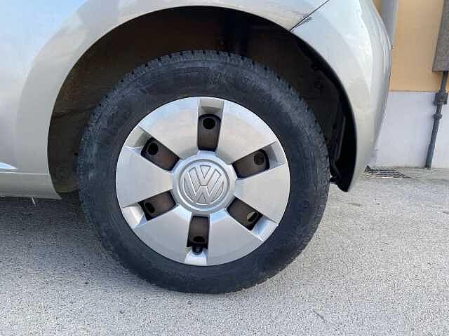 Volkswagen up! 1.0 3p. move up!