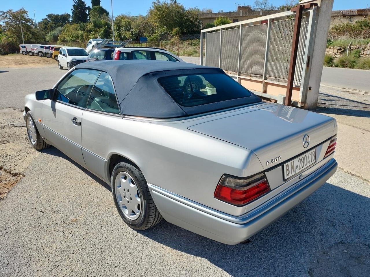 Mercedes-benz E-Series E 200 cat Cabriolet