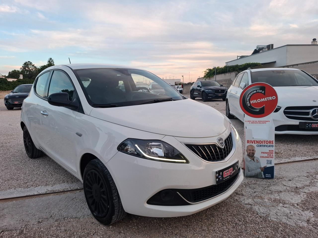 Ypsilon 1.0 5 porte S&S Hybrid Gold *LED-CLIMA*
