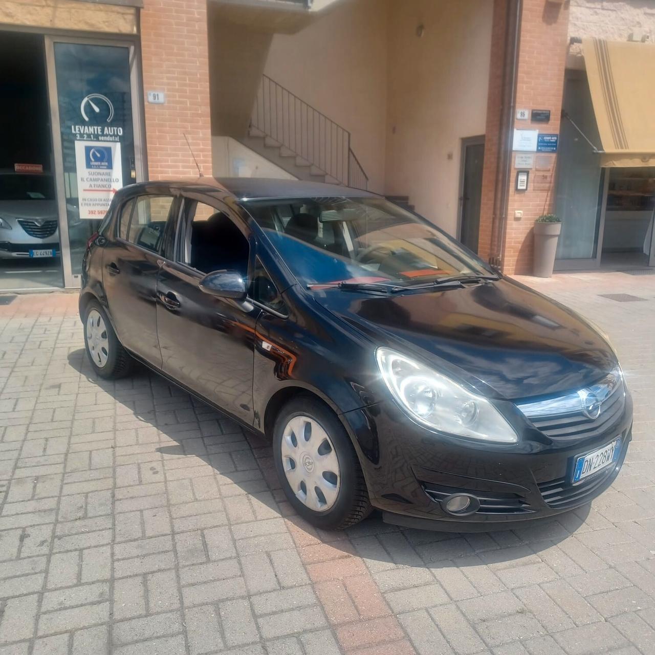 111.978KM CORSA 1.2 NEOPATENTATI BUONE CONDIZIONI