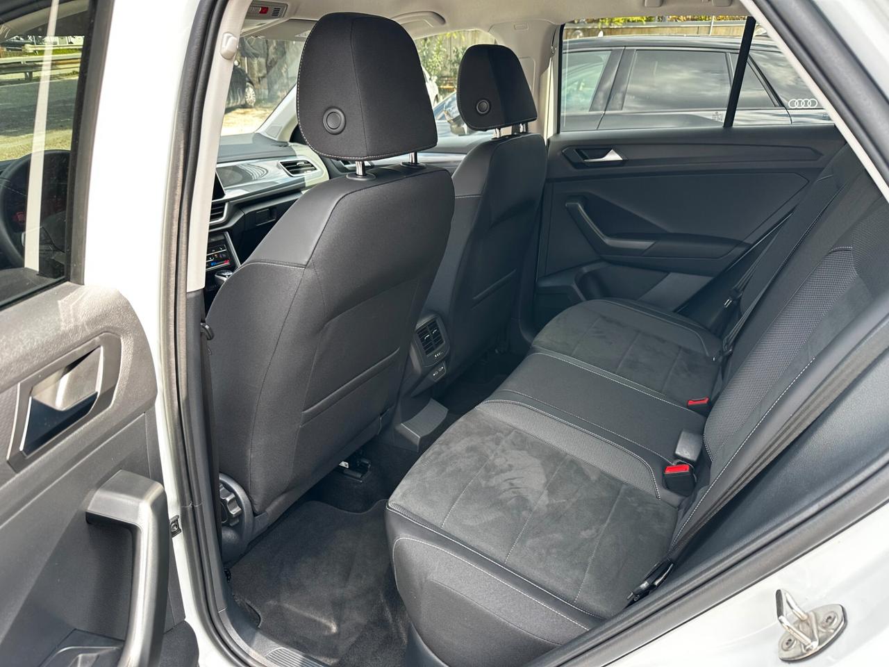 Volkswagen T-Roc 2.0 TDI 150 DSG Style LINE _ VIRTUAL_NAVI_FULL LED_SEDILI MASSAGE