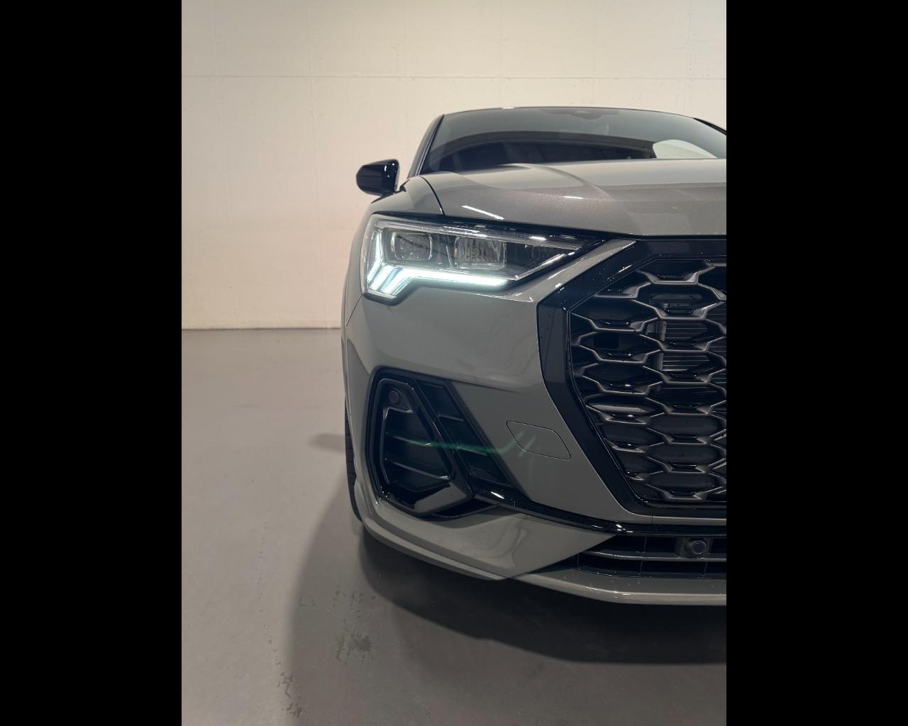 AUDI Q3 SPORTBACK 35 TFSI S-TRONIC IDENTITY BLACK