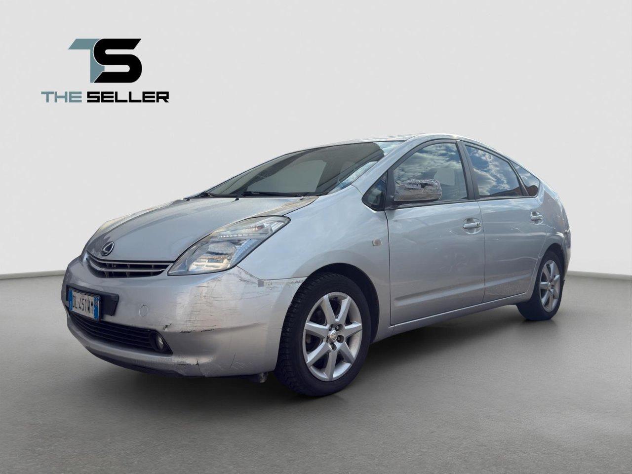 Toyota Prius 1.5 ibrida 78cv