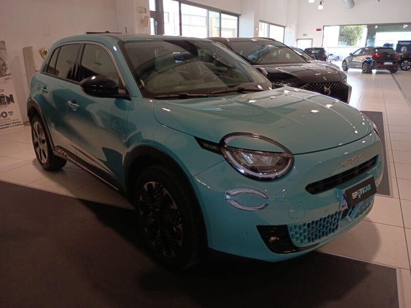 FIAT 600 1.2 Hybrid 110cv La Prima II