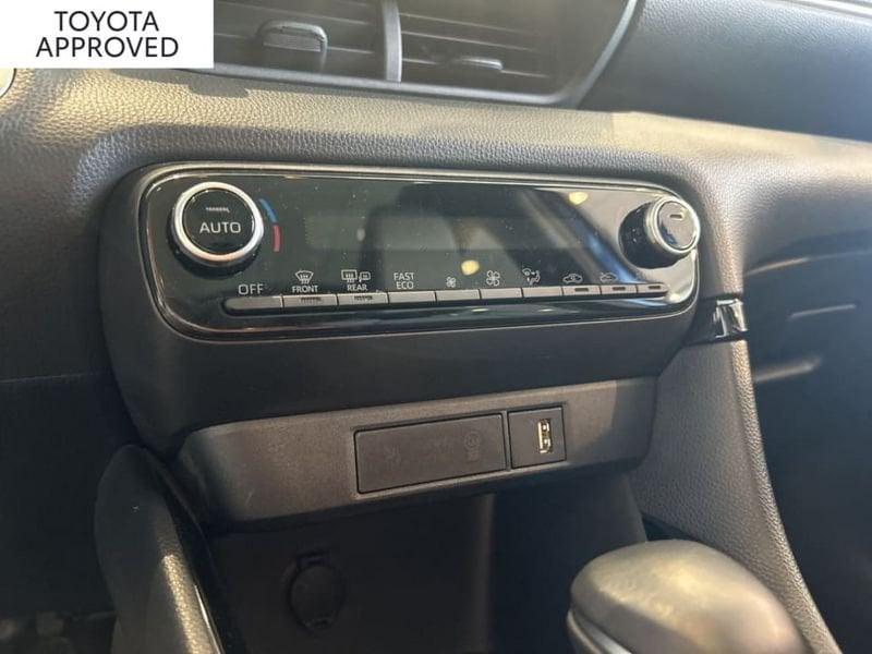 Toyota Yaris 1.5 HYBRID LOUNGE
