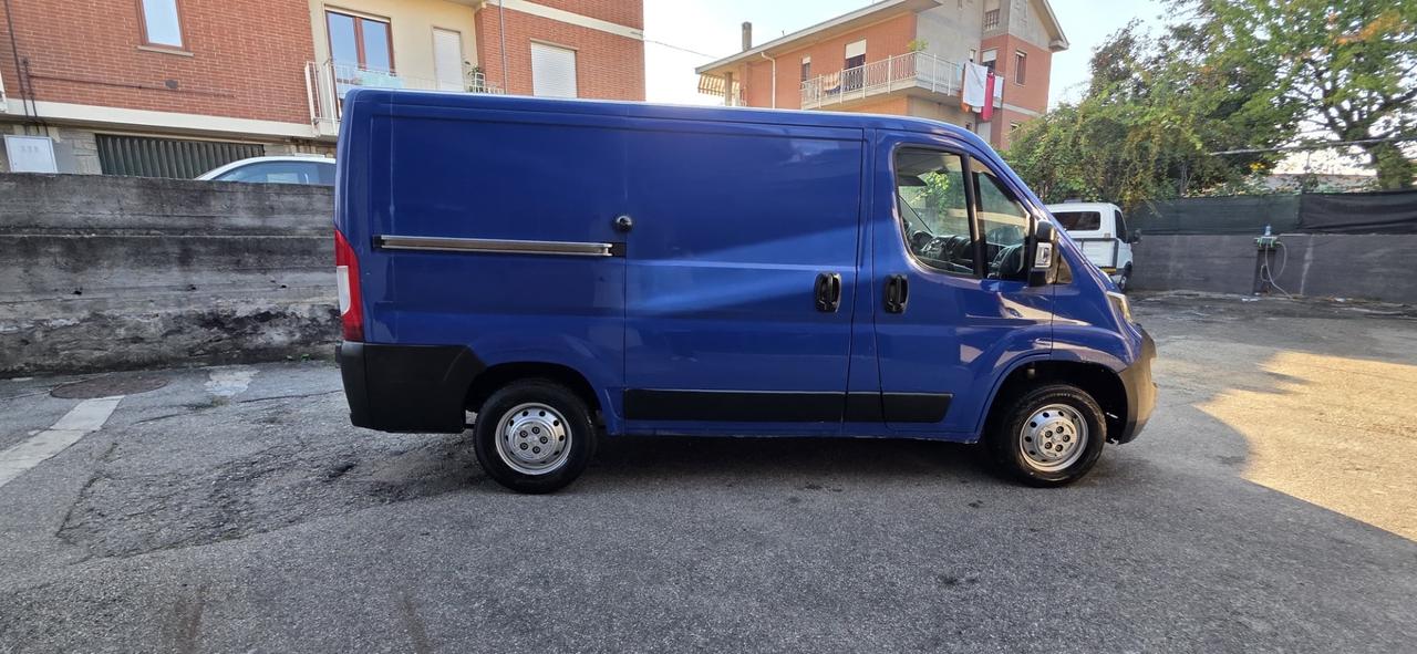 Peugeot Boxer 330 2.2 BlueHDi 140 S&S PC-TN Furgone