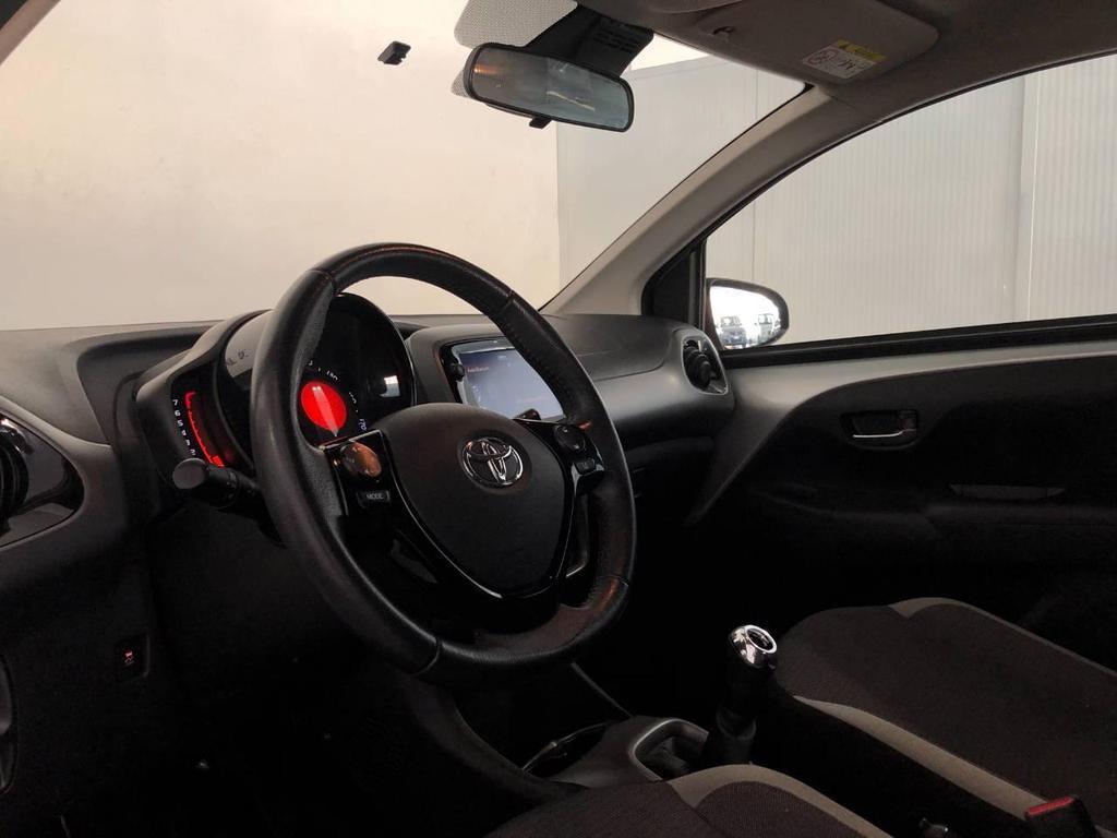 Toyota Aygo 5 Porte 1.0 VVT-i x-fun