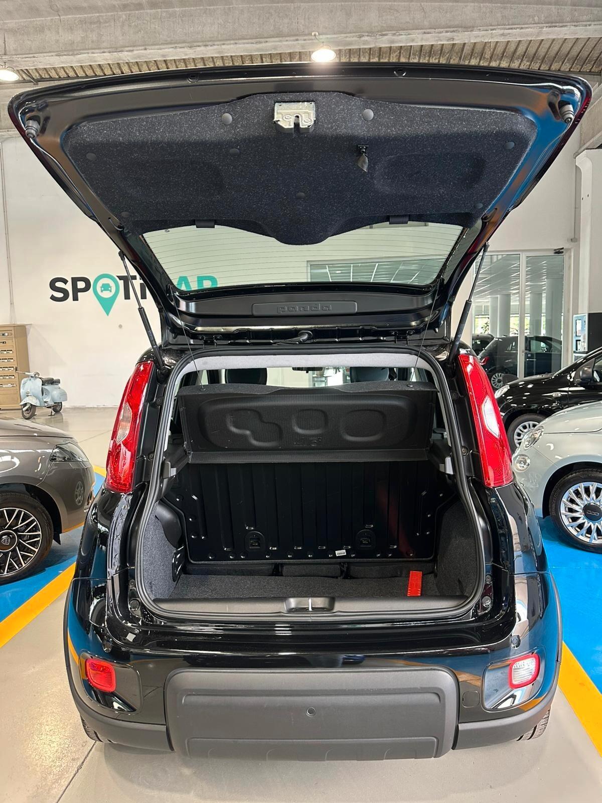 Fiat Panda 1.0 Hybrid 2024 km aziendale full optional