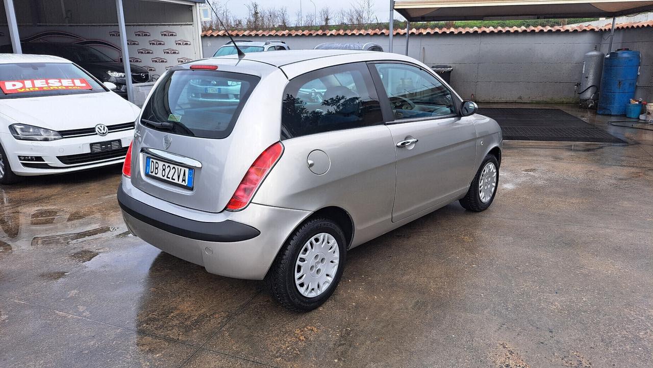 Lancia Ypsilon 1.2 Oro 60Cv