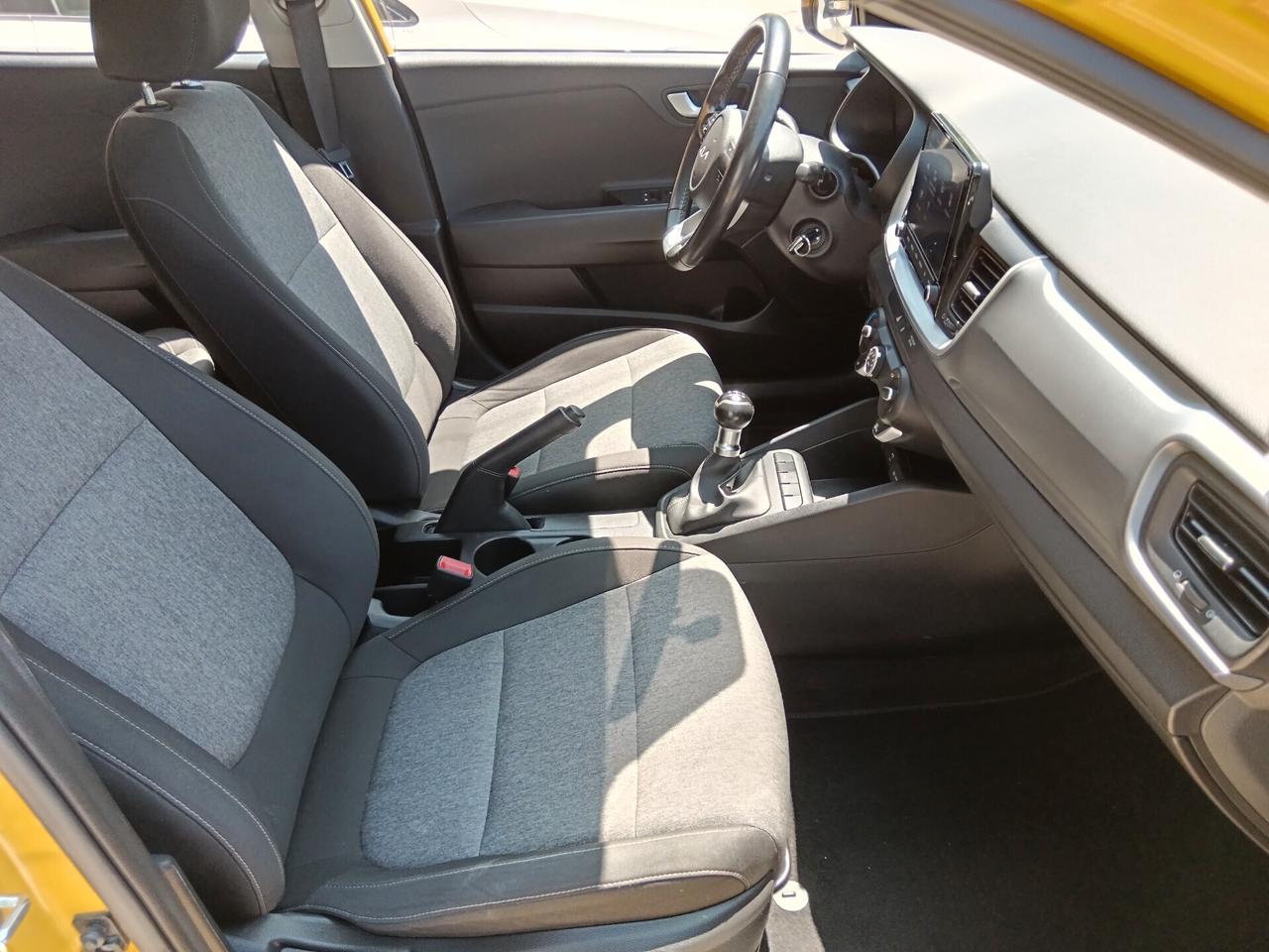 Kia Stonic 1.2 DPI 84CV RETROCAMERA CARPLAY