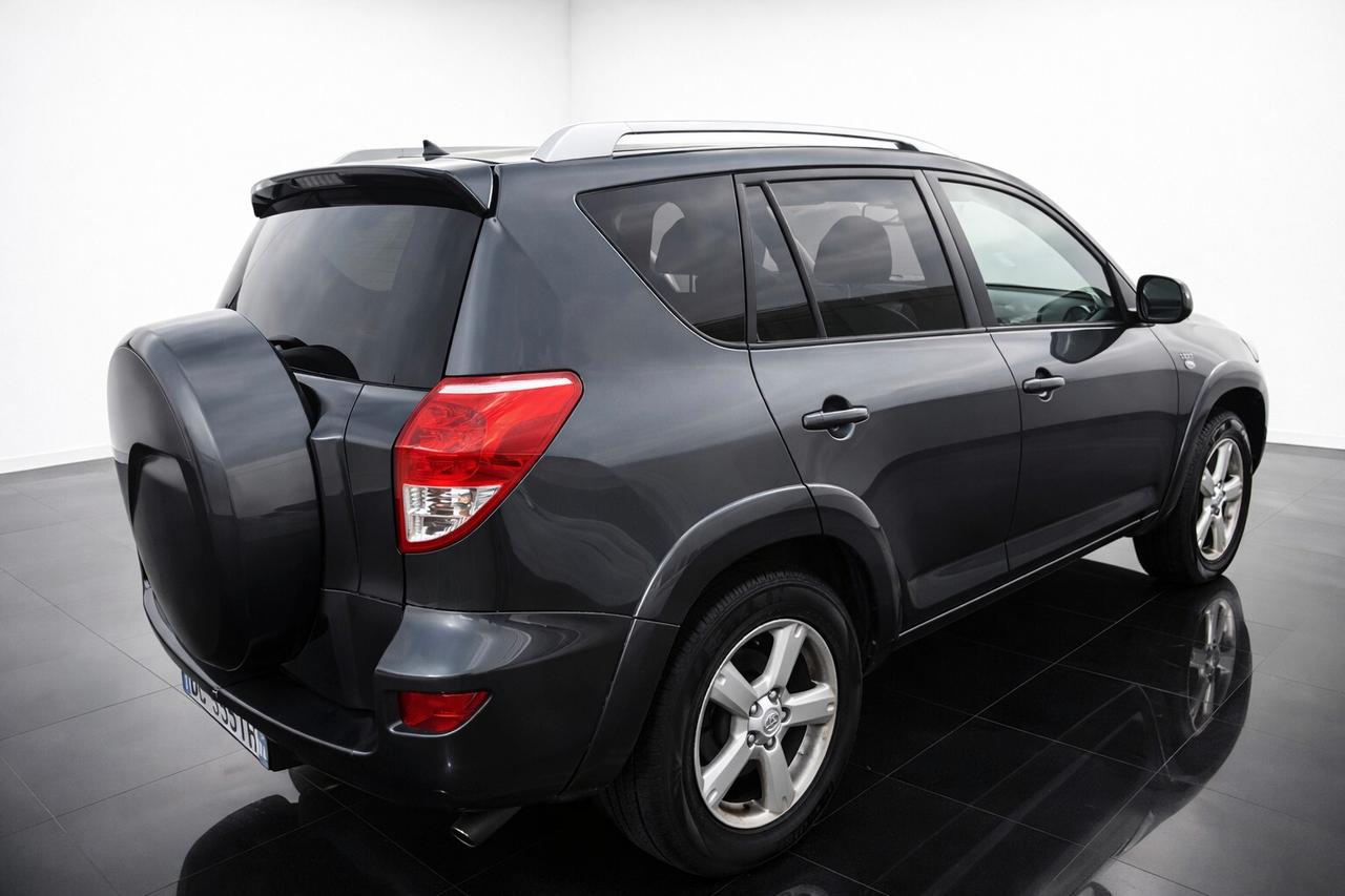 Toyota RAV 4 2.2 D-4D 177 CV 4x4 Luxury MOTORE RIFATTO