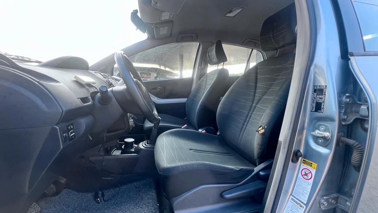 Toyota Yaris 1.0 5 porte Sol