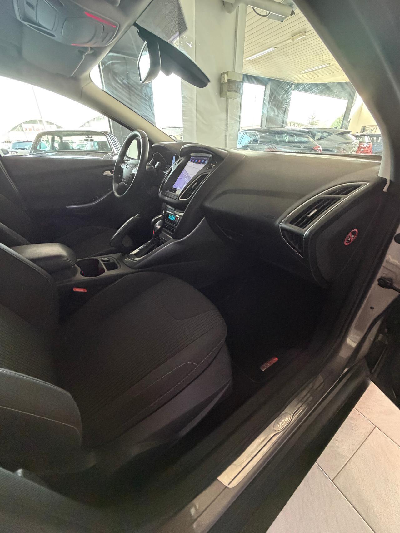 Ford Focus 1.6 TDCi 95CV 5p. Titanium Bs.