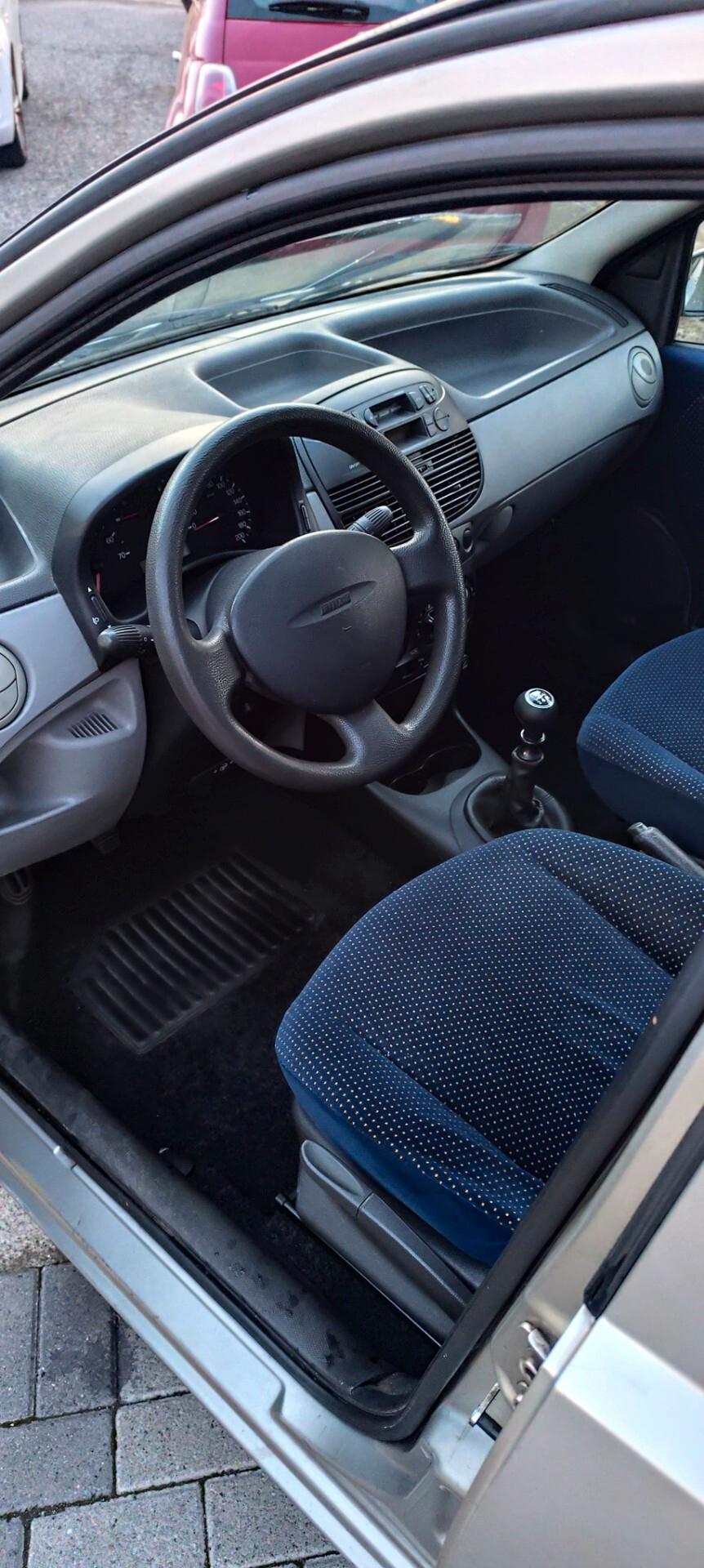 Fiat Punto 1.2i cat 5 porte