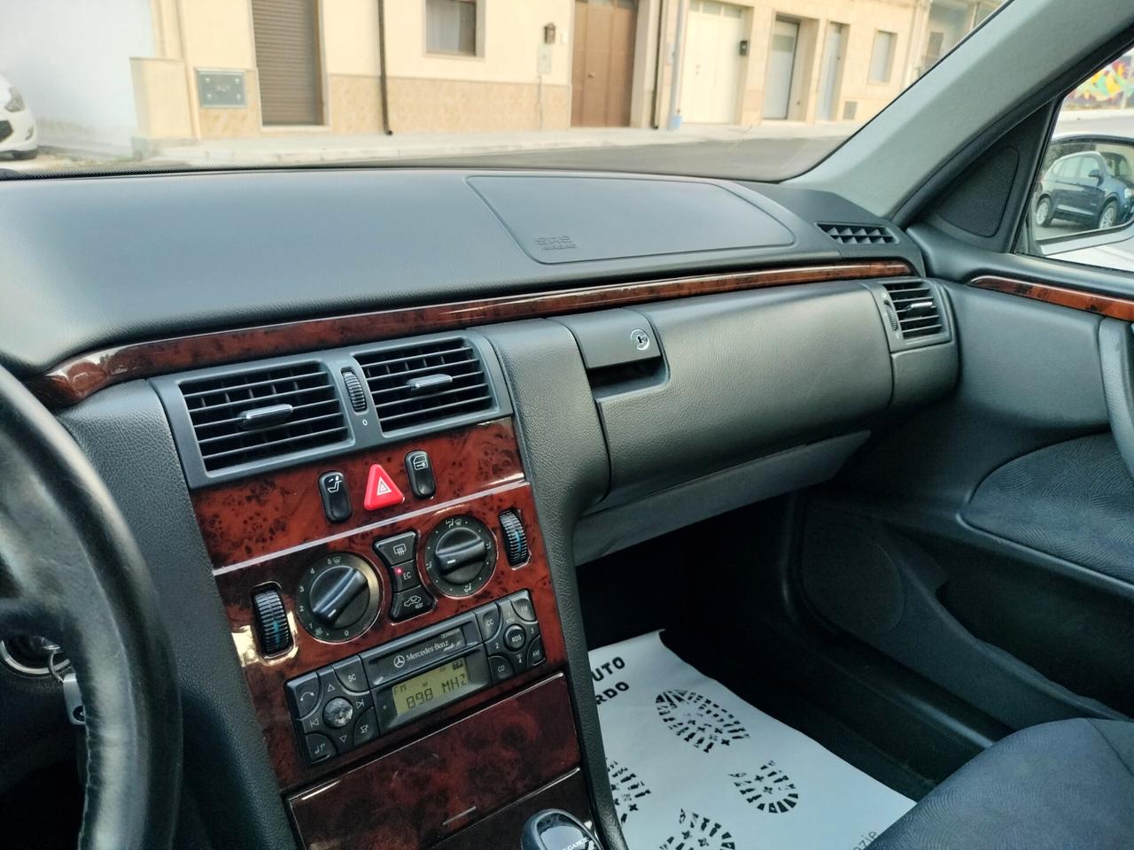 Mercedes-benz E 220 CDI cat Elegance cambio automatico