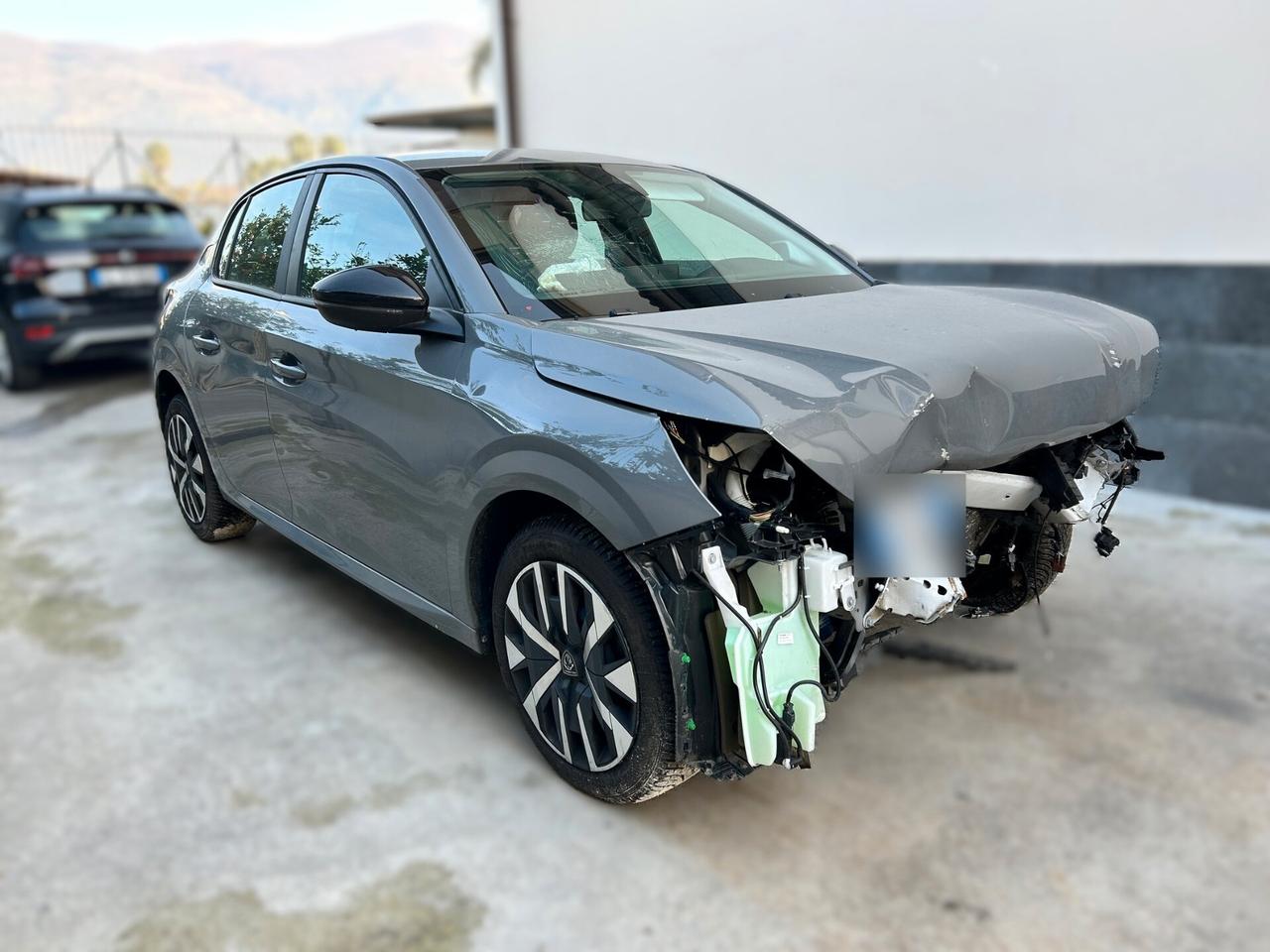 Peugeot 208 1.2 Benzina 75CV - 2024 Incidentata