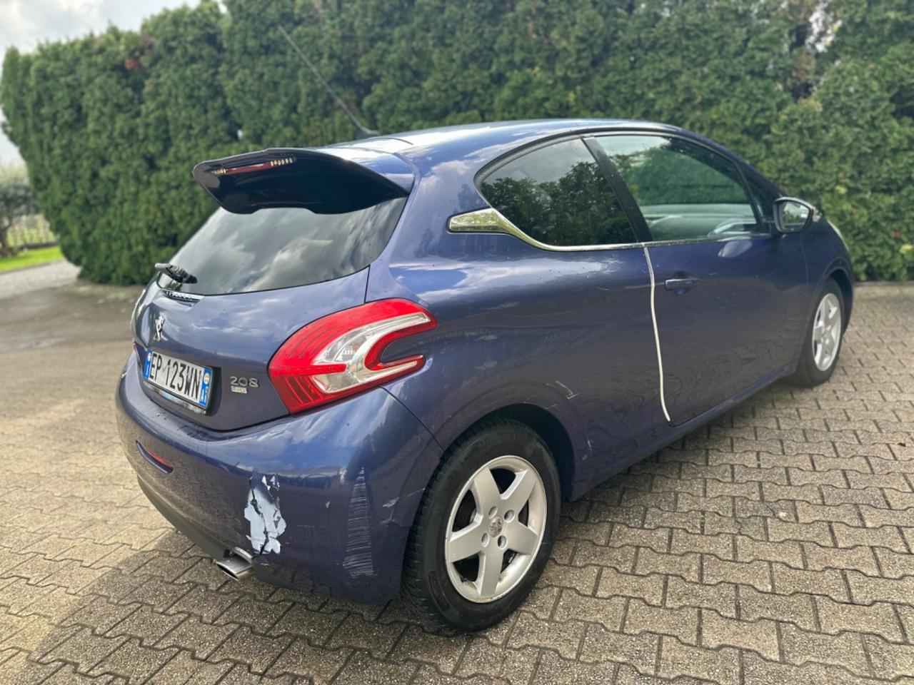 Peugeot 208 1.6 e-HDi 92 CV Stop&Start 3 porte XY