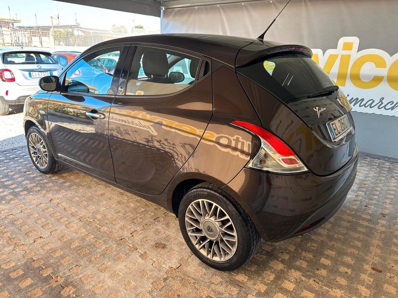 Lancia Ypsilon 1.2 GPL Ecochic Gold