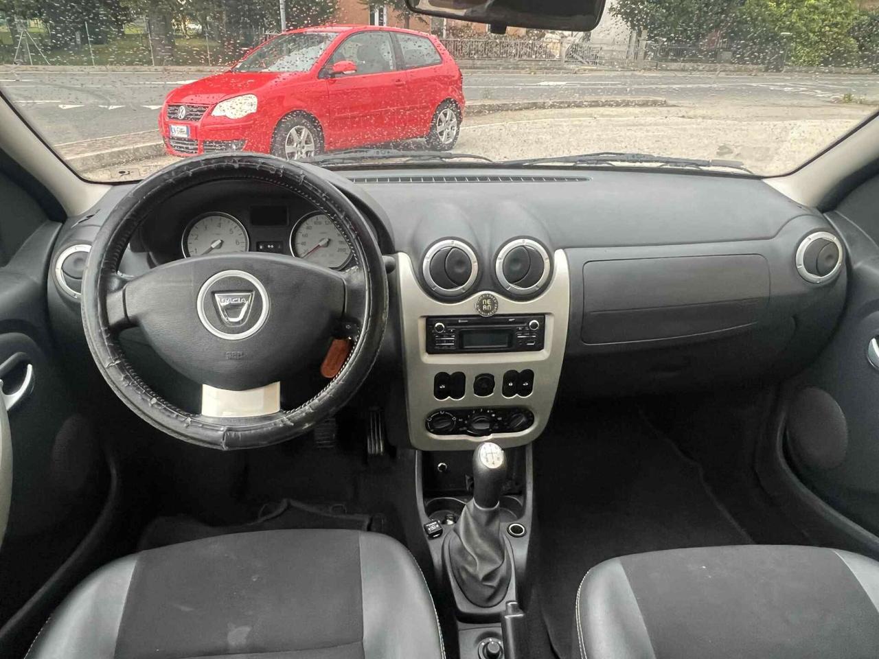 Dacia Logan MCV 1.6 85CV GPL 7 posti Embleme