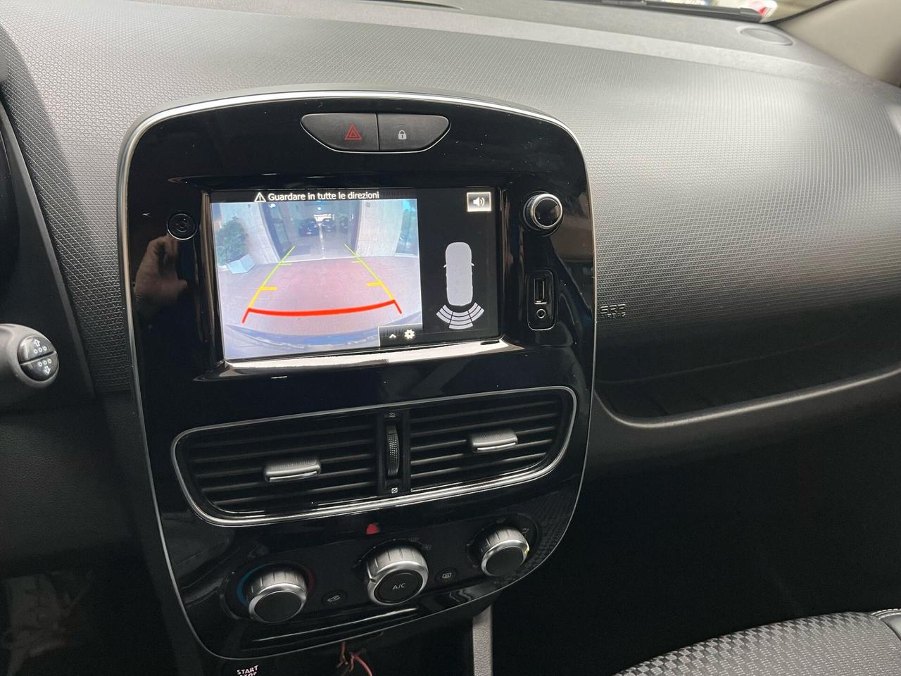 RenaultClio 1.5dCi 90CV 5p Navi Retro-19