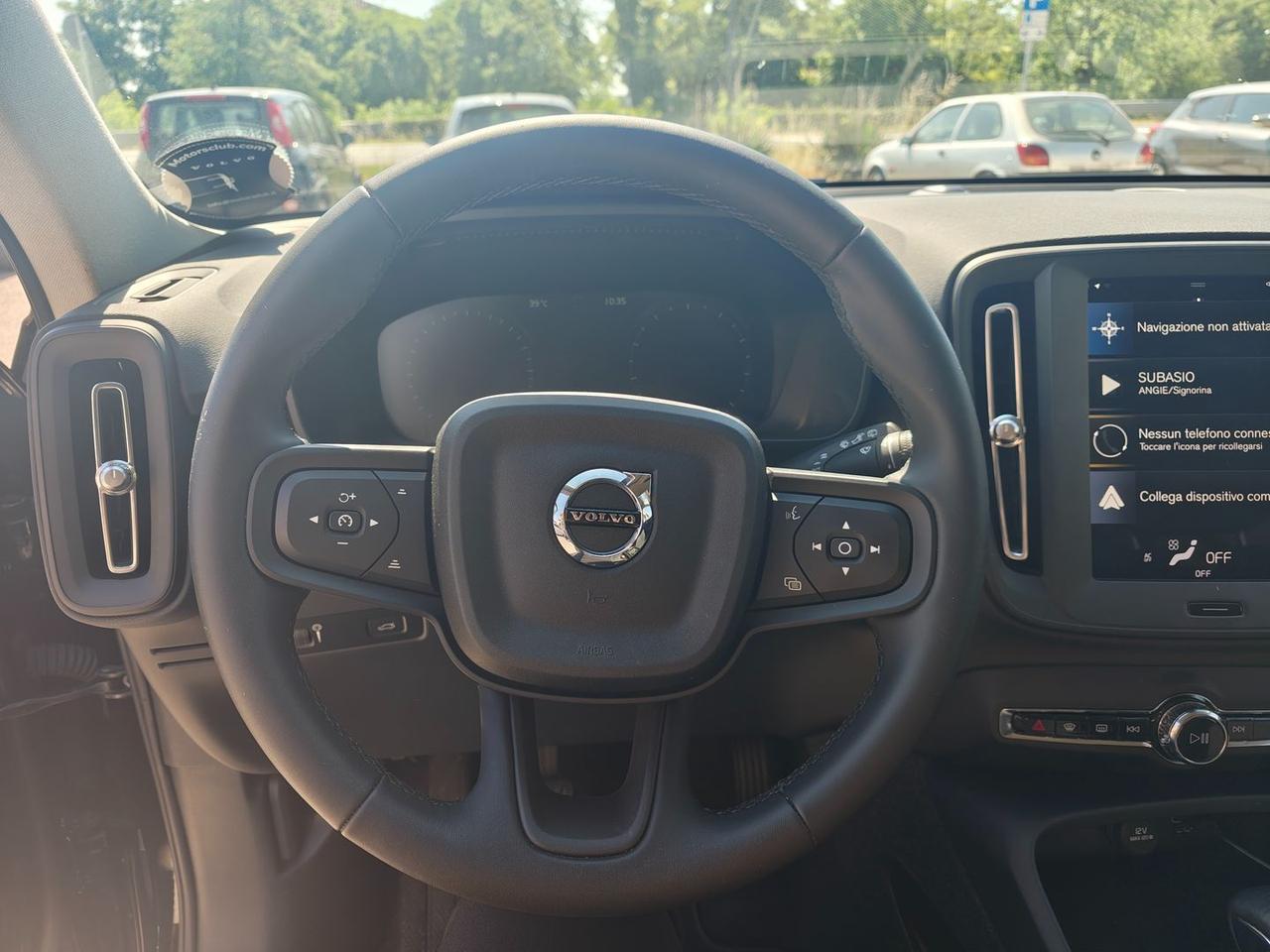 Volvo XC40 Essential T2 #11401