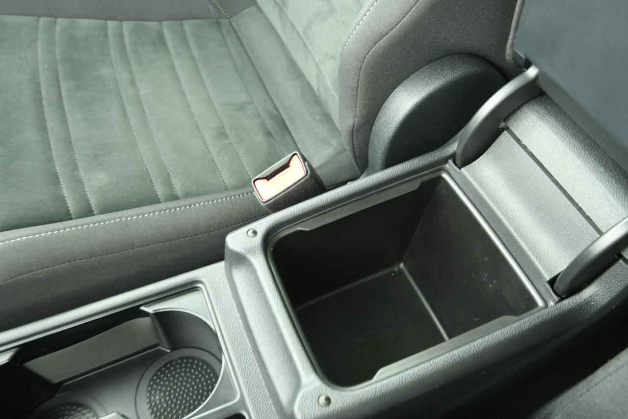 VOLKSWAGEN Touran 1.6 tdi Highline 115cv dsg ACC+ALCANTARA+C17"