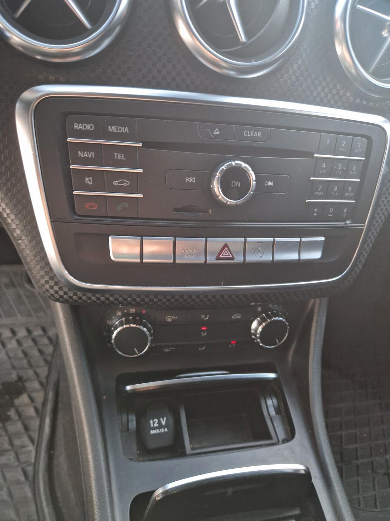 Mercedes-benz A 180d Automatic -2015