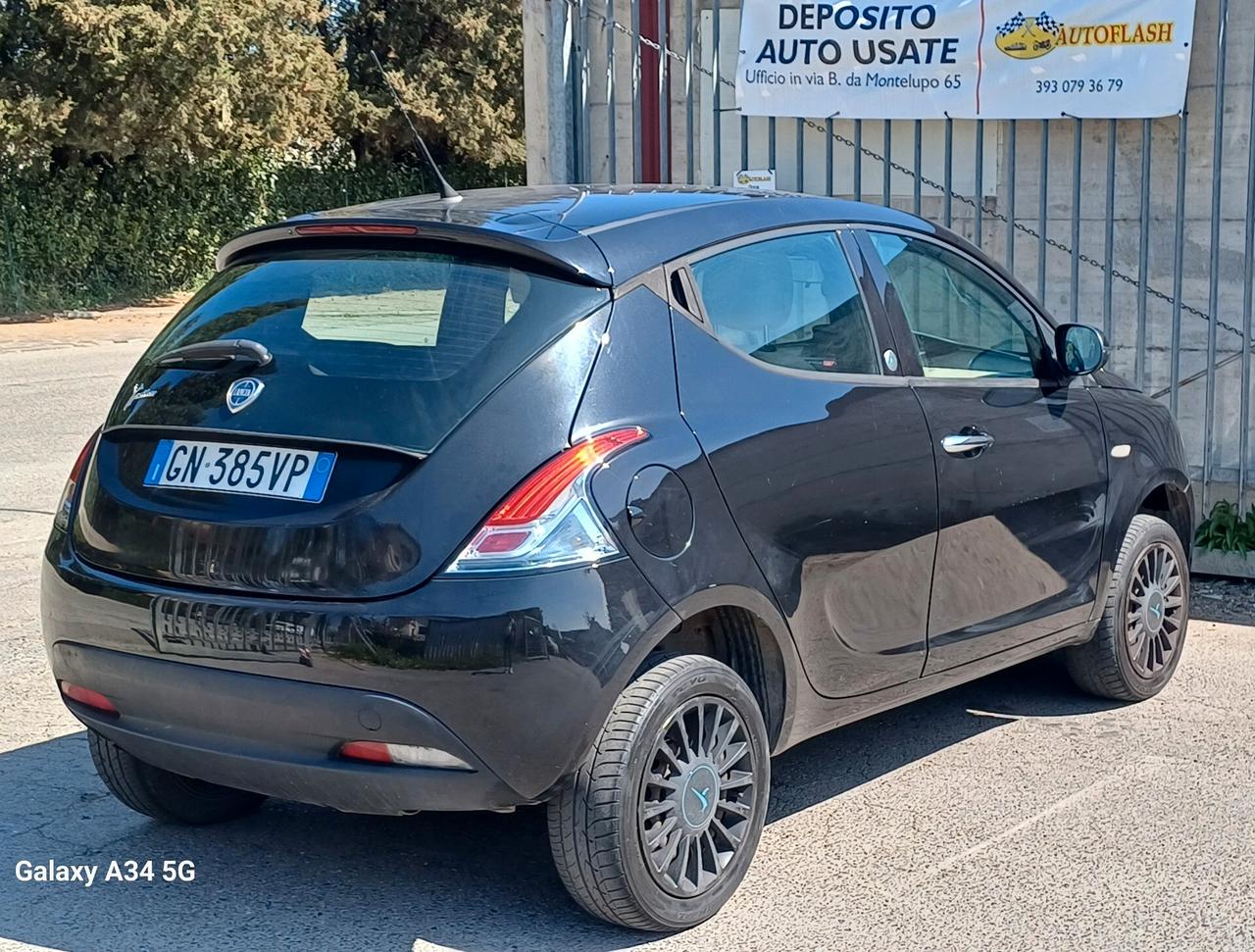 Lancia Ypsilon 5 porte Ecochic