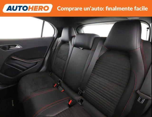 MERCEDES-BENZ GLA 200 d Automatic 4Matic Premium