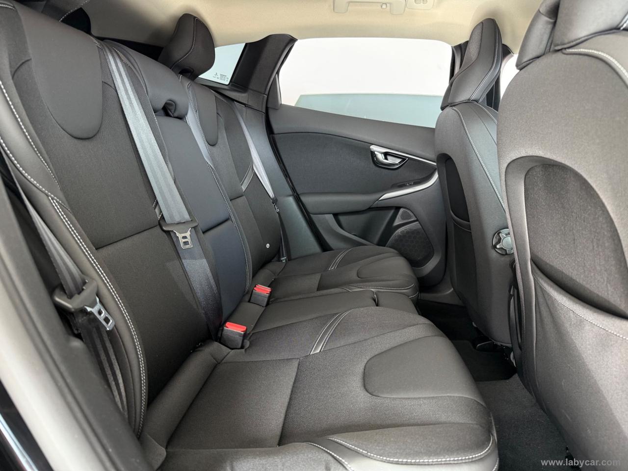 VOLVO V40 D2 Geartronic R-design