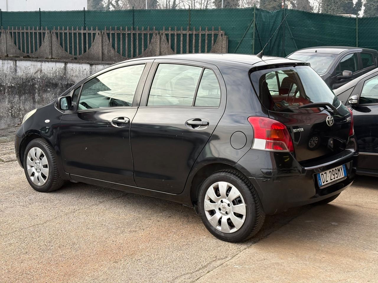 Toyota Yaris 1.0 5 porte Now