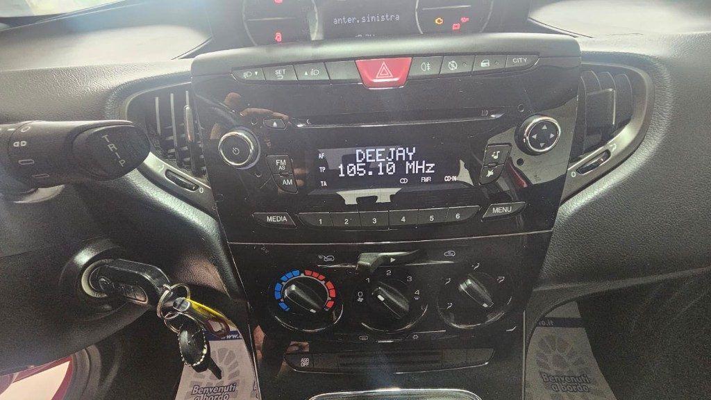 Lancia Ypsilon 1.2 69 CV 5 porte Gold
