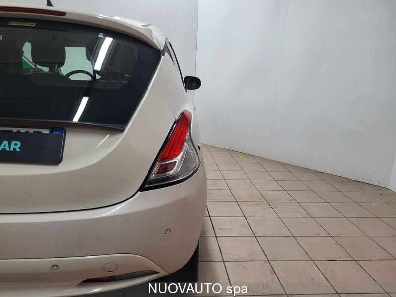 Lancia Ypsilon Ypsilon 1.2 69 CV 5 porte Silver