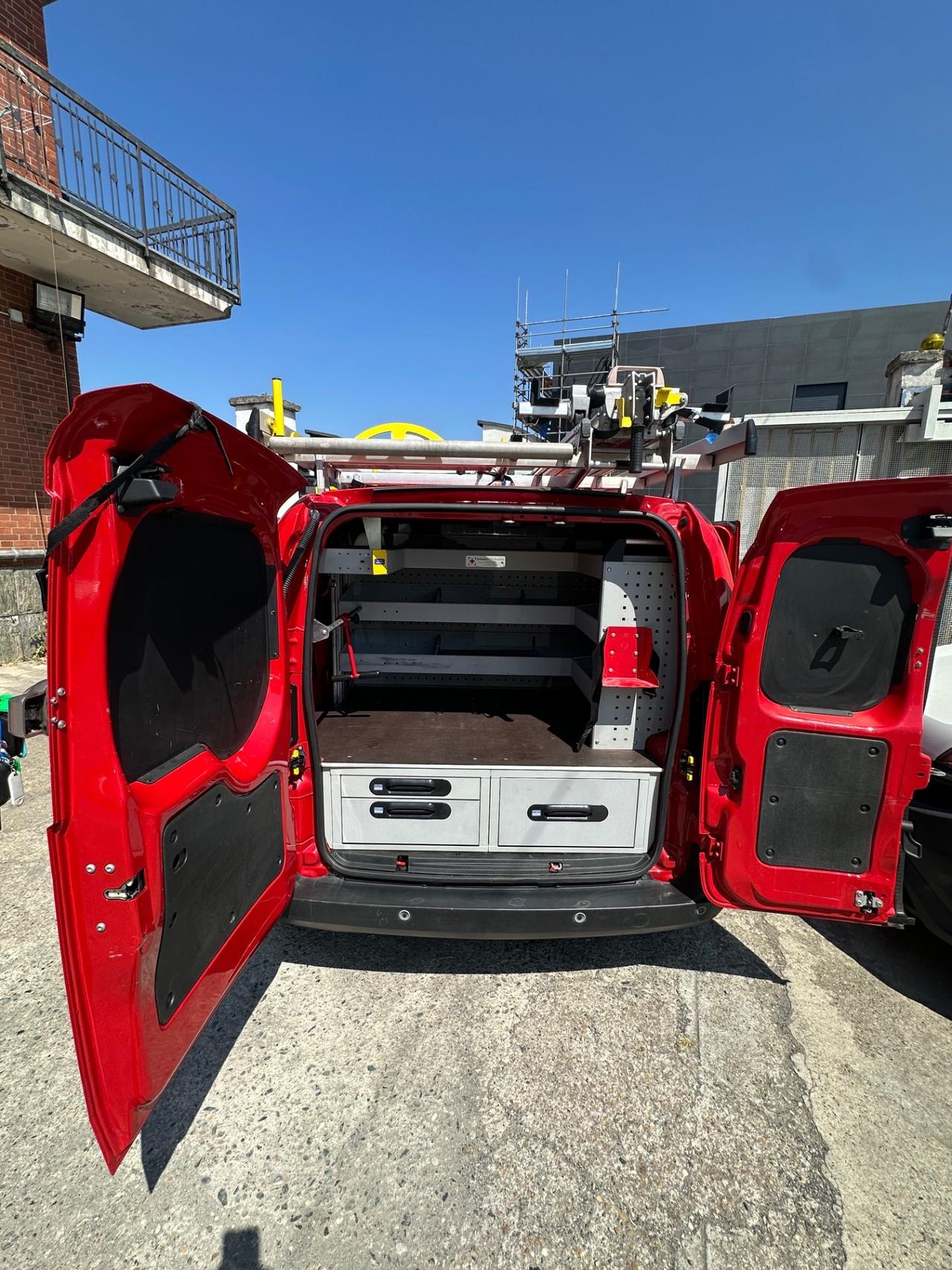 Fiat Fiorino 1.3 MJT 95CV Cargo Adventure