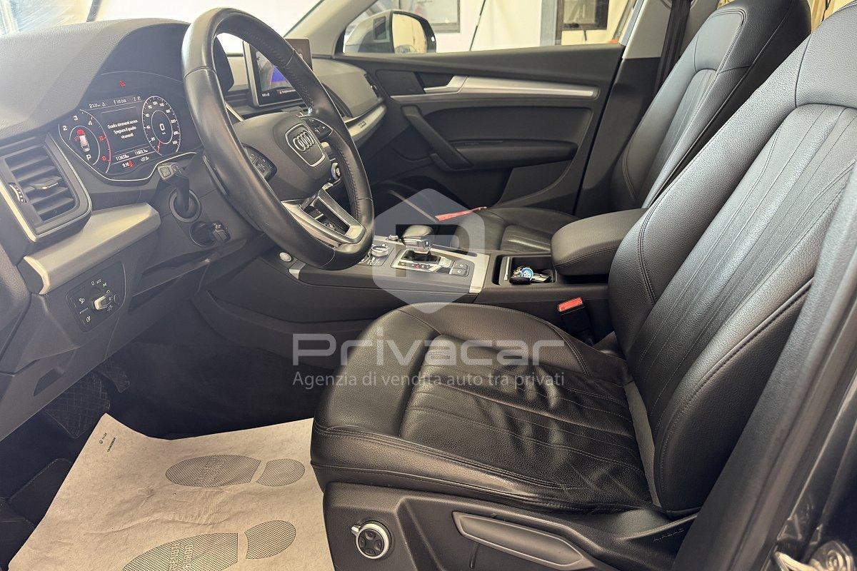 AUDI Q5 40 TDI quattro S tronic Business Design