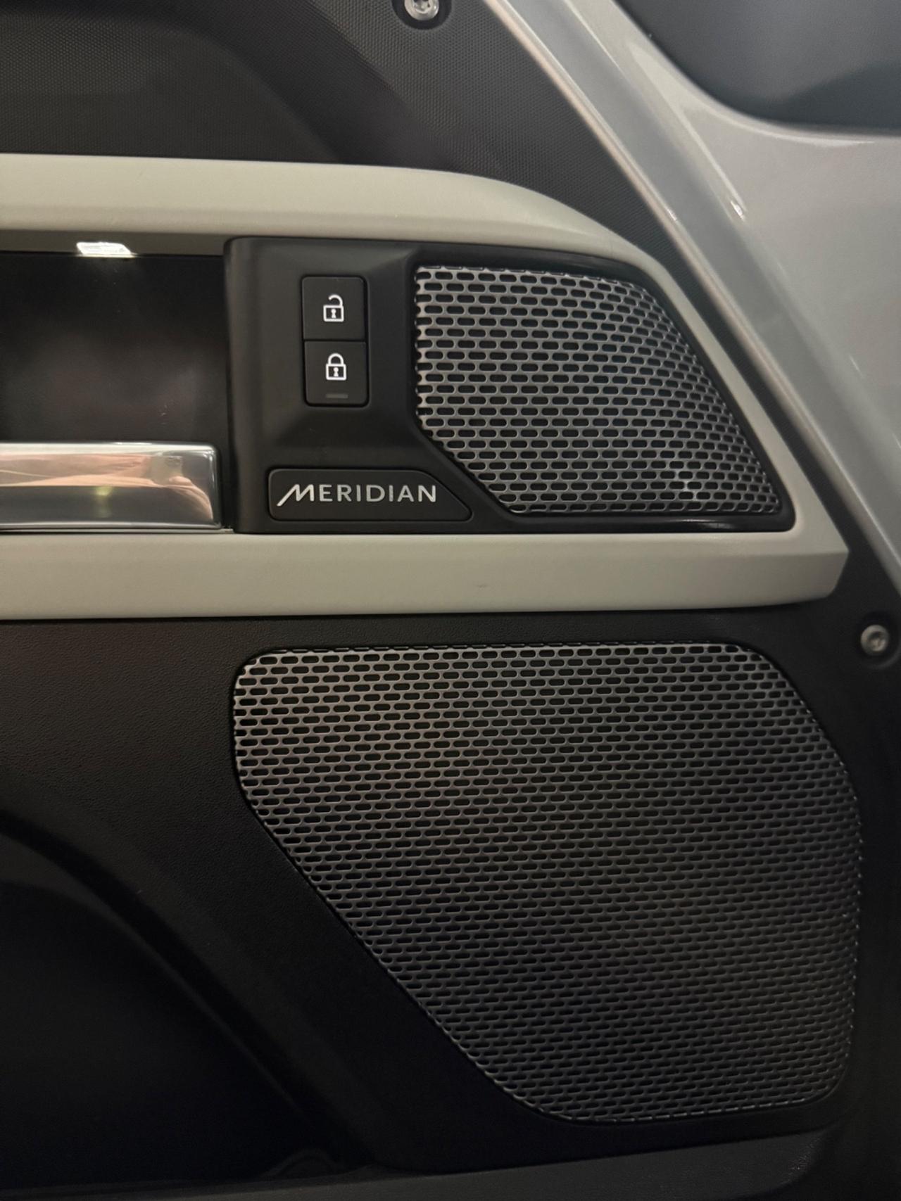 Land Rover Defender 2.0 240CV TETTO ITALIANA IVA