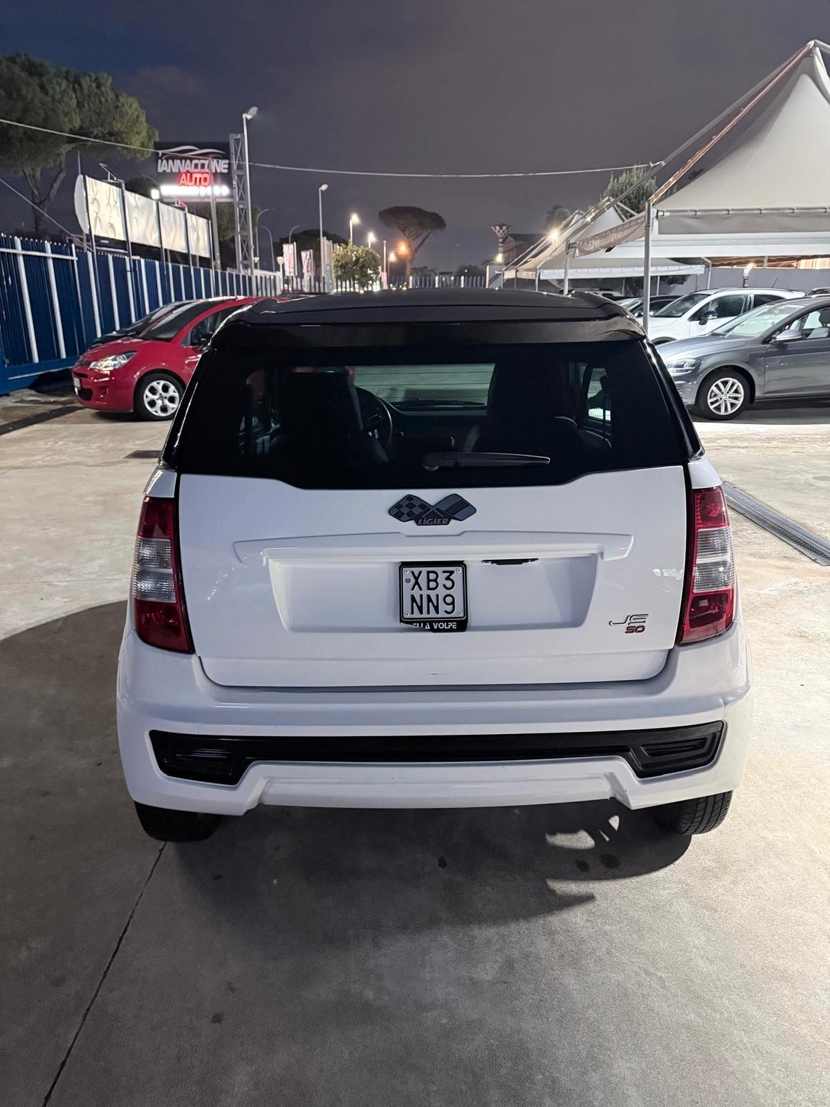 Ligier JS JS50 Progress Young B&W